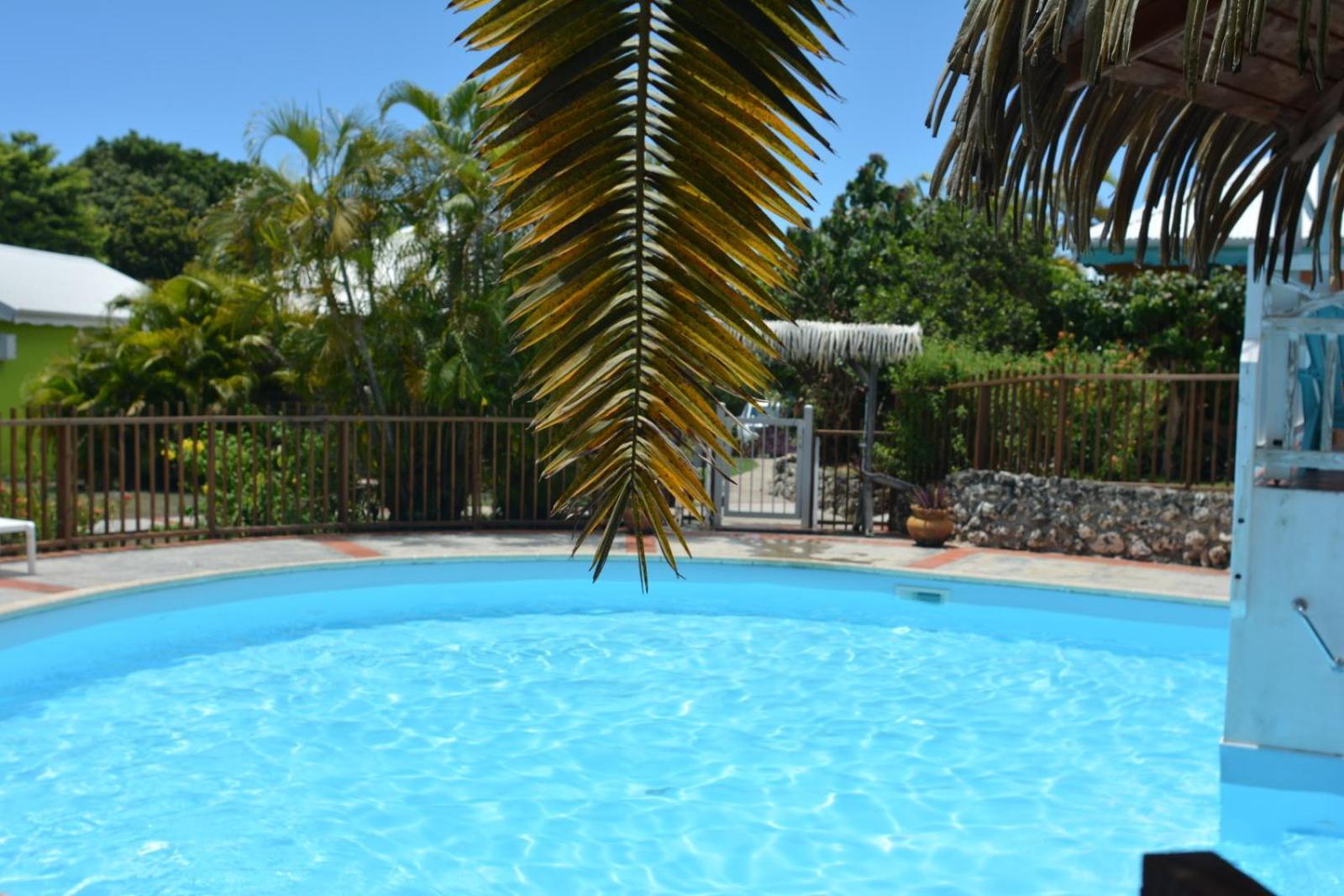Bungalow La Papaye Bleue Residence Acces Piscine & Plage Saint-Francois  Exterior photo