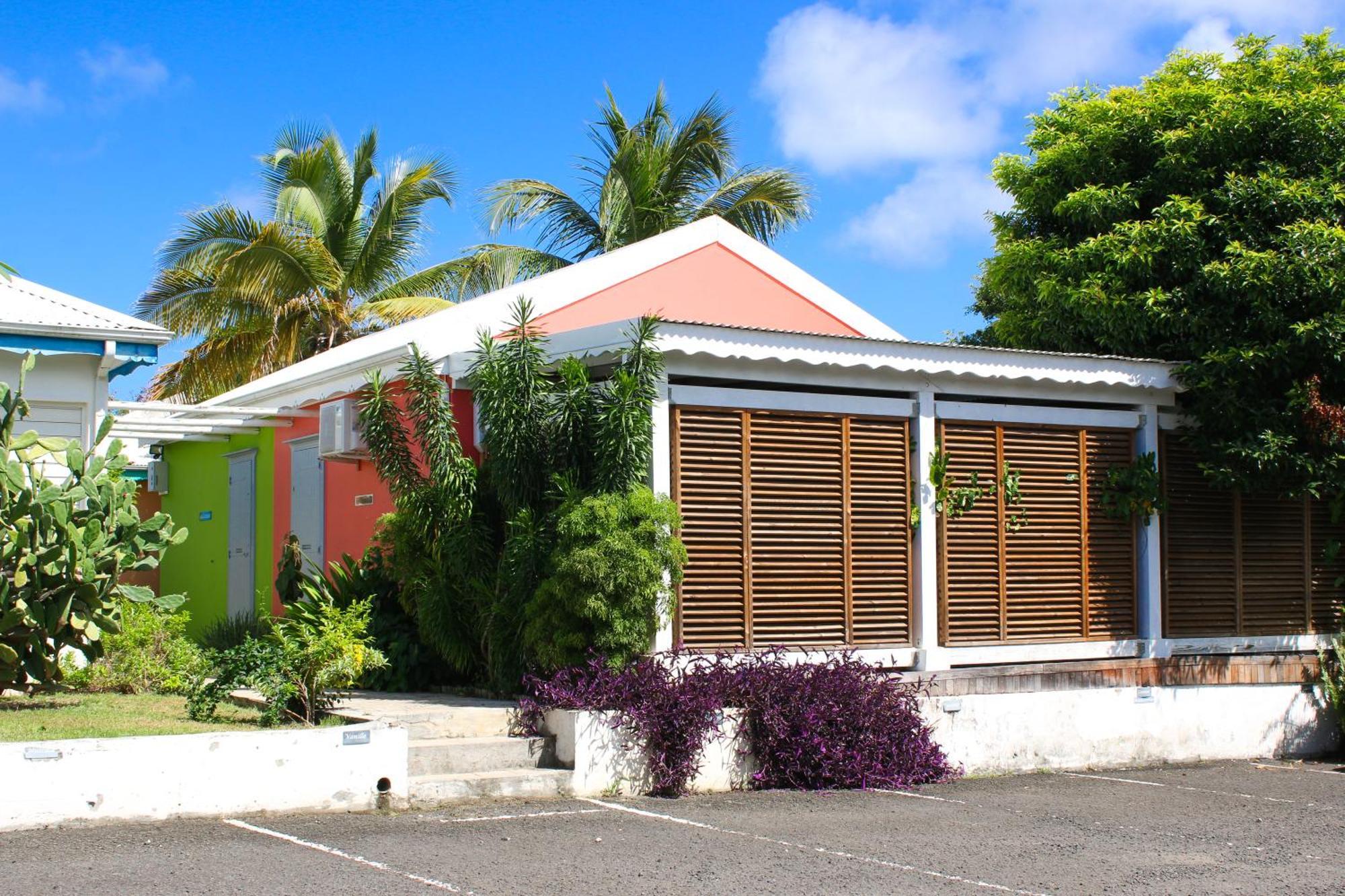 Bungalow La Papaye Bleue Residence Acces Piscine & Plage Saint-Francois  Exterior photo
